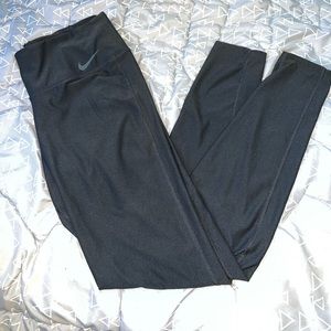 Nike medium dri-fit leggings